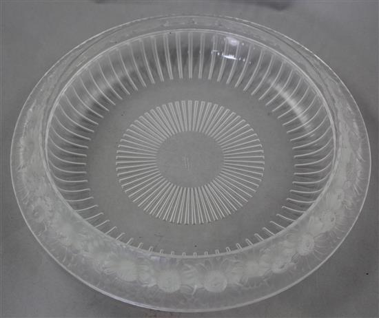 A Lalique Marguerites pattern dish, post-war, 33cm